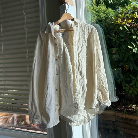 Aritzia TNA corduroy oversized button up - Picture 3 of 5